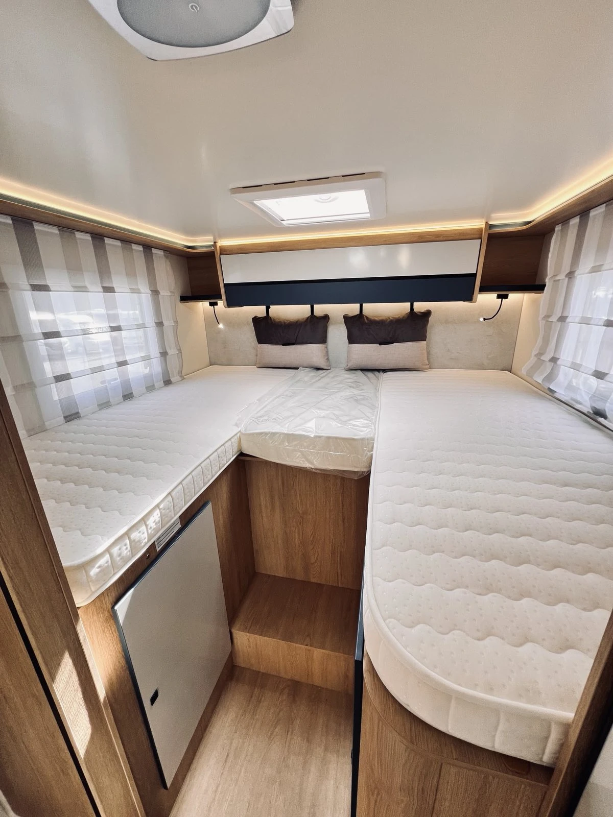  ROLLER TEAM Kronos 285 TL mod.2026 K WEBASTO  | Mobile.bg   14