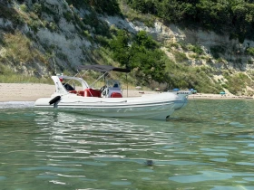 Надуваема лодка A.G.A. Marine 640 Spirit 200 k.c Mercury , снимка 12