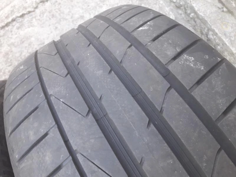 Гуми Летни 245/40R18, снимка 4 - Гуми и джанти - 25873131