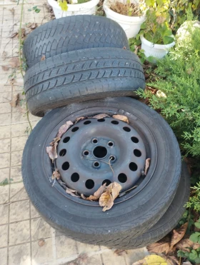        195/60R16  VW Sharan