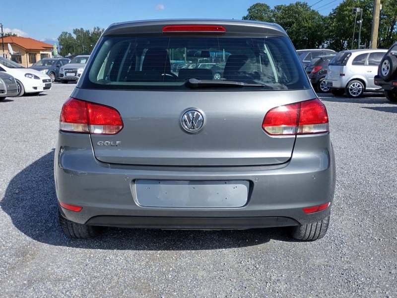 VW Golf 1.6i-102к.с., снимка 2 - Автомобили и джипове - 45828319