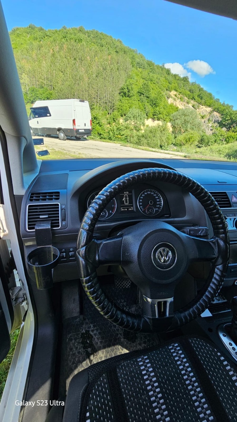VW Touran, снимка 8 - Автомобили и джипове - 46456821