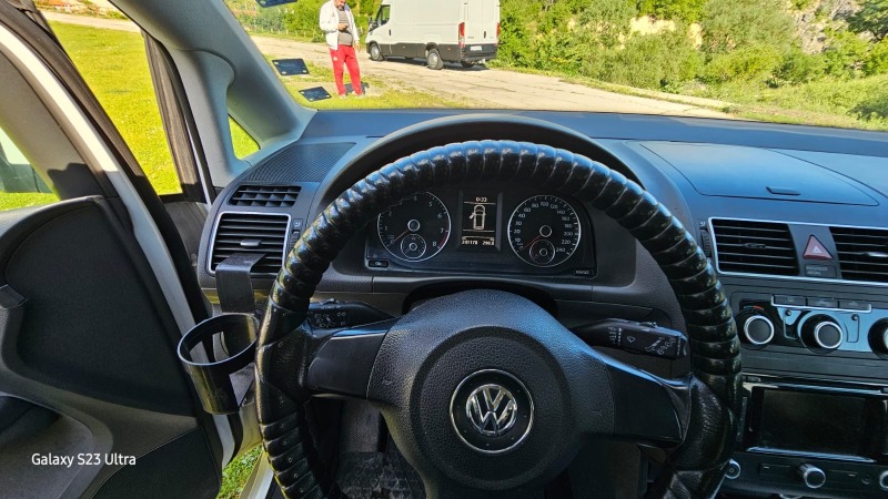 VW Touran, снимка 7 - Автомобили и джипове - 46456821