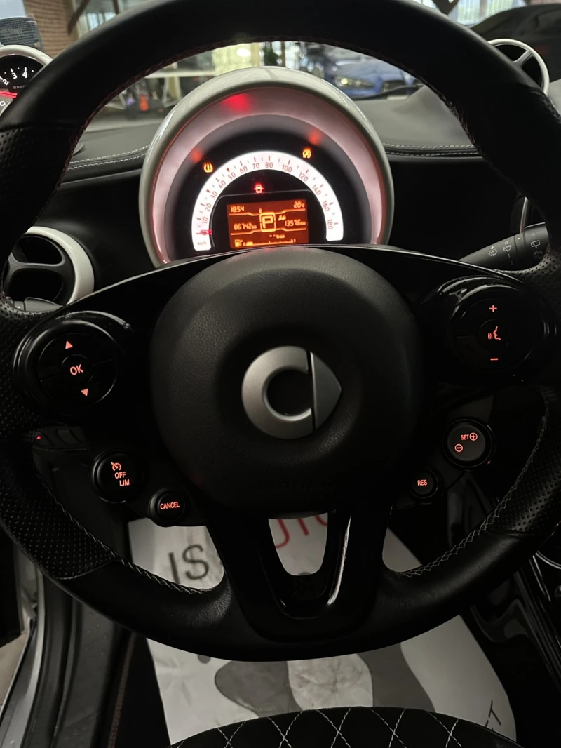 Smart Fortwo BRABUS/Navi/Sport/Led/Мулти/Шибедах, снимка 9 - Автомобили и джипове - 47319252