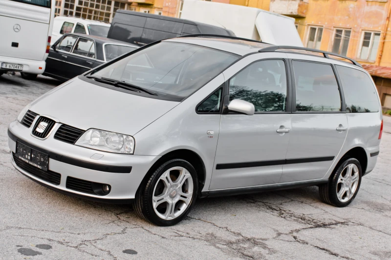 Seat Alhambra ПРОДАДЕНА !, снимка 8 - Автомобили и джипове - 48029750