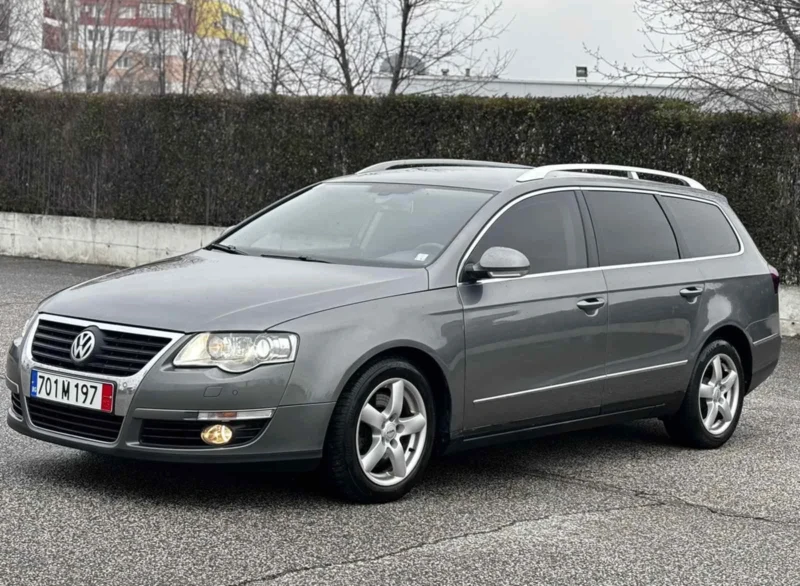 VW Passat 2.0 TDI Common R, снимка 2 - Автомобили и джипове - 49325593