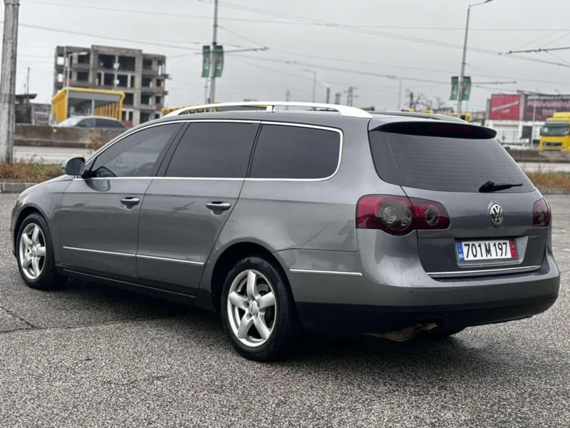 VW Passat 2.0 TDI Common R, снимка 4 - Автомобили и джипове - 49325593