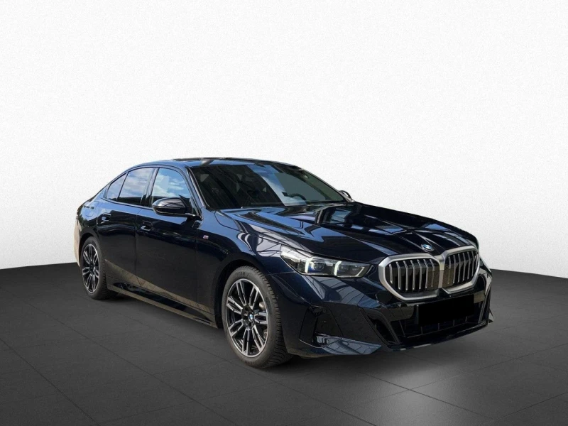 BMW 520 d XDRIVE M-SPORT PAKET H/K HEAD UP LED 360 CAMERA, снимка 2 - Автомобили и джипове - 51526901