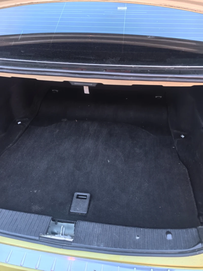 Mercedes-Benz E 200, снимка 10 - Автомобили и джипове - 52405738