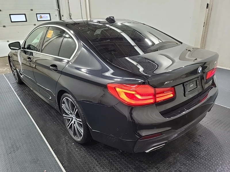 BMW 540 i xDrive* M-PACK* DIGITAL* HEAD UP* DISTRONIC* H&K, снимка 6 - Автомобили и джипове - 52736063