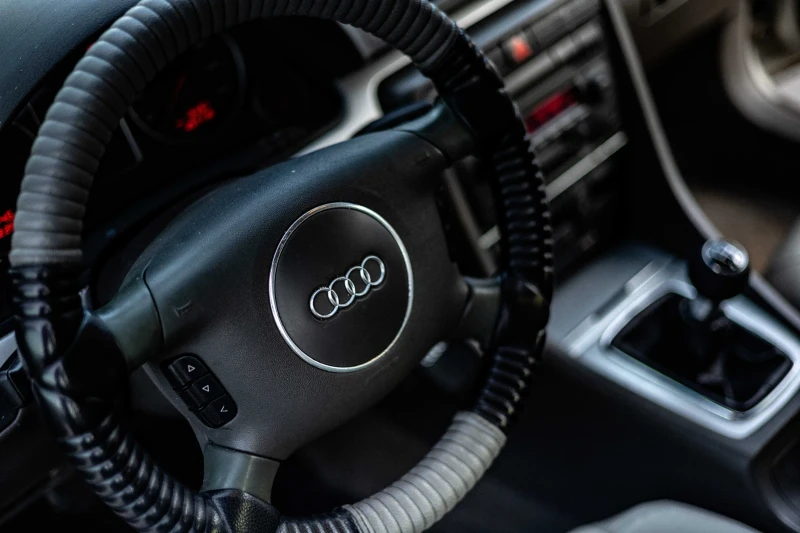 Audi A4 1.9 TDI, снимка 12 - Автомобили и джипове - 52839130