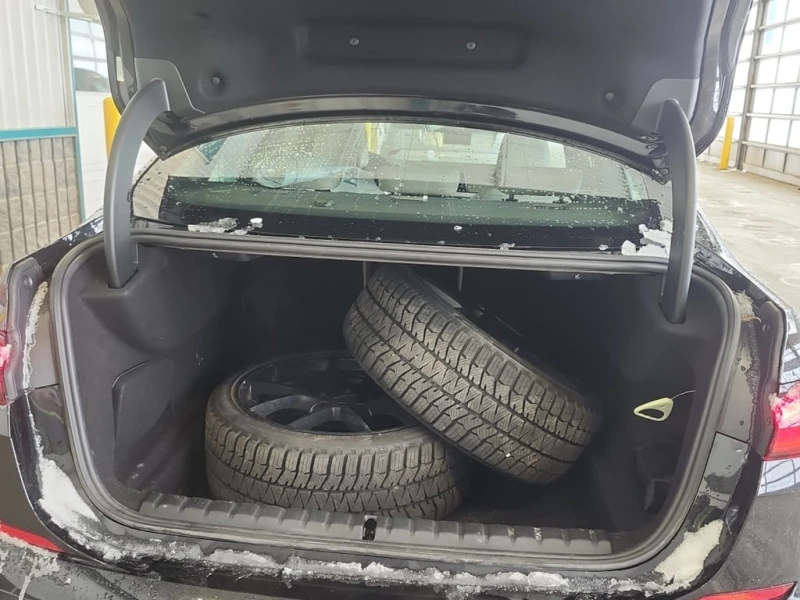 BMW 235 * M235I xDrive * CARFAX * Зимни гуми * Панорама * , снимка 13 - Автомобили и джипове - 53257317