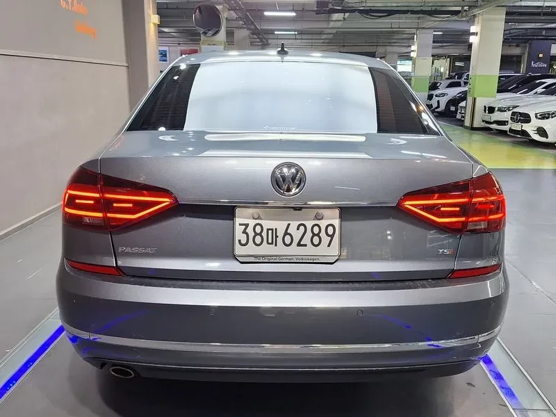 VW Passat 2.0 Tsi B7, снимка 4 - Автомобили и джипове - 56116380