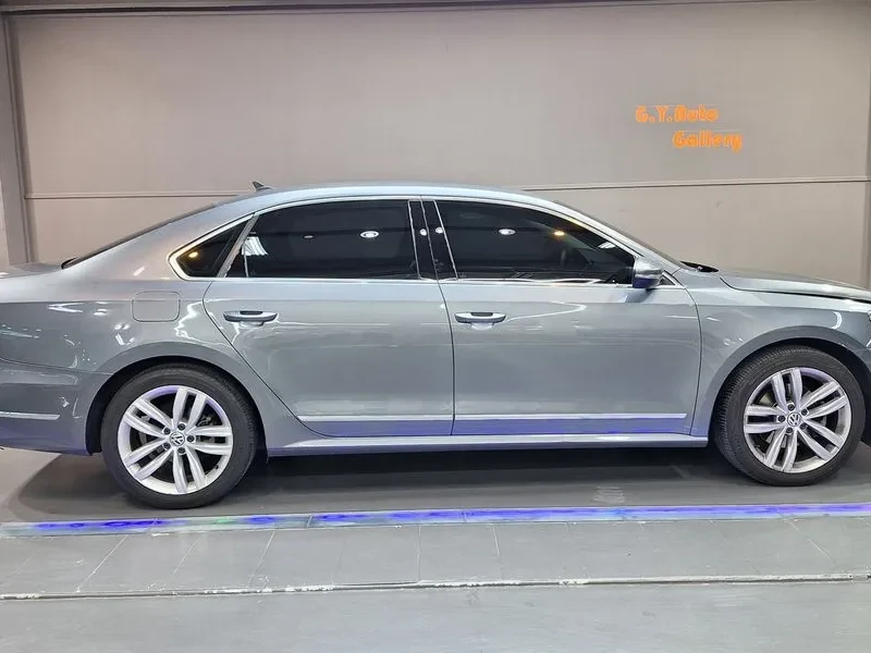 VW Passat 2.0 Tsi B7, снимка 5 - Автомобили и джипове - 56116380