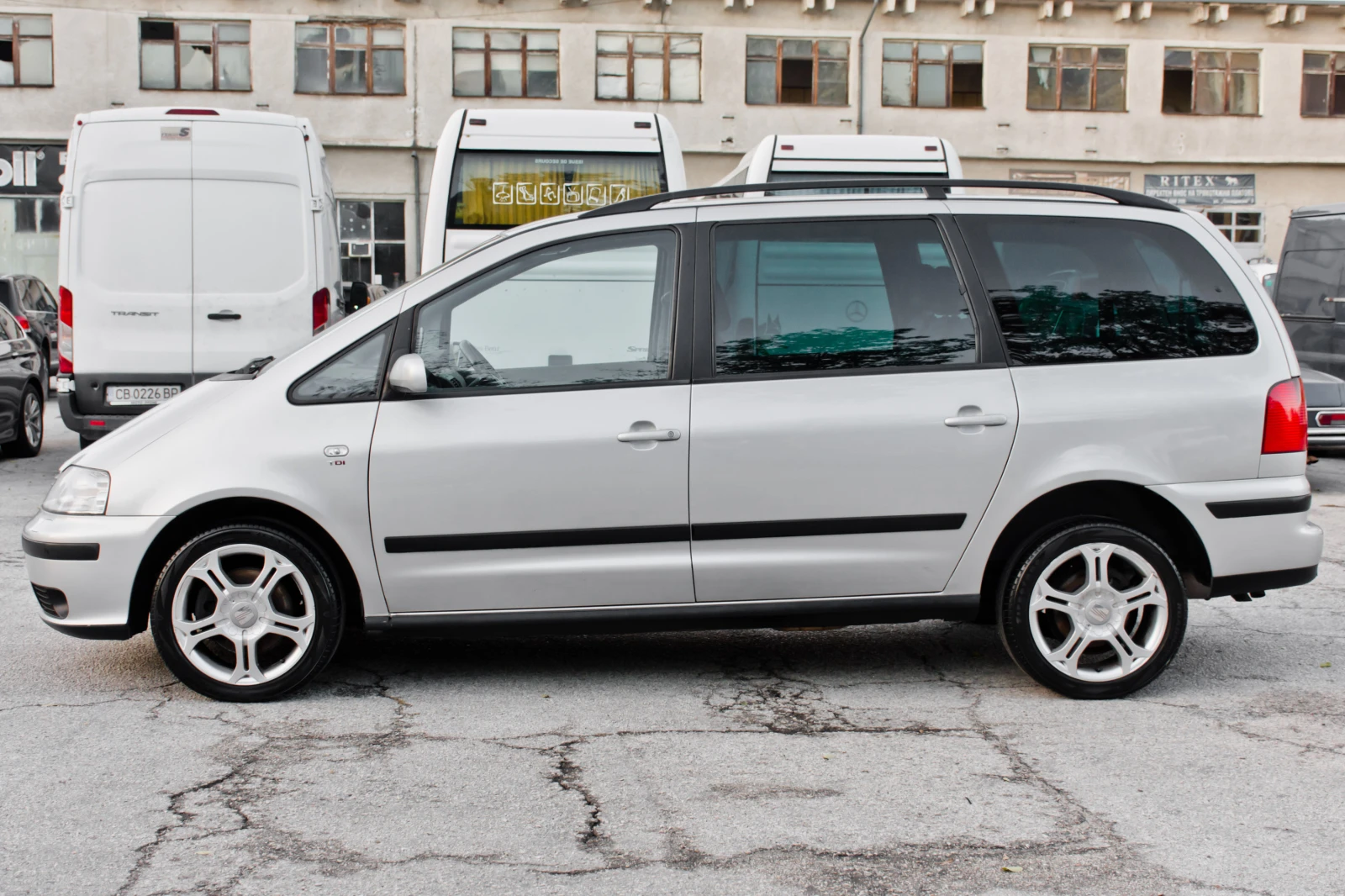 Seat Alhambra 2.0 TDI - 140к.с. - 6+ 1 - FACELIFT - изображение 3