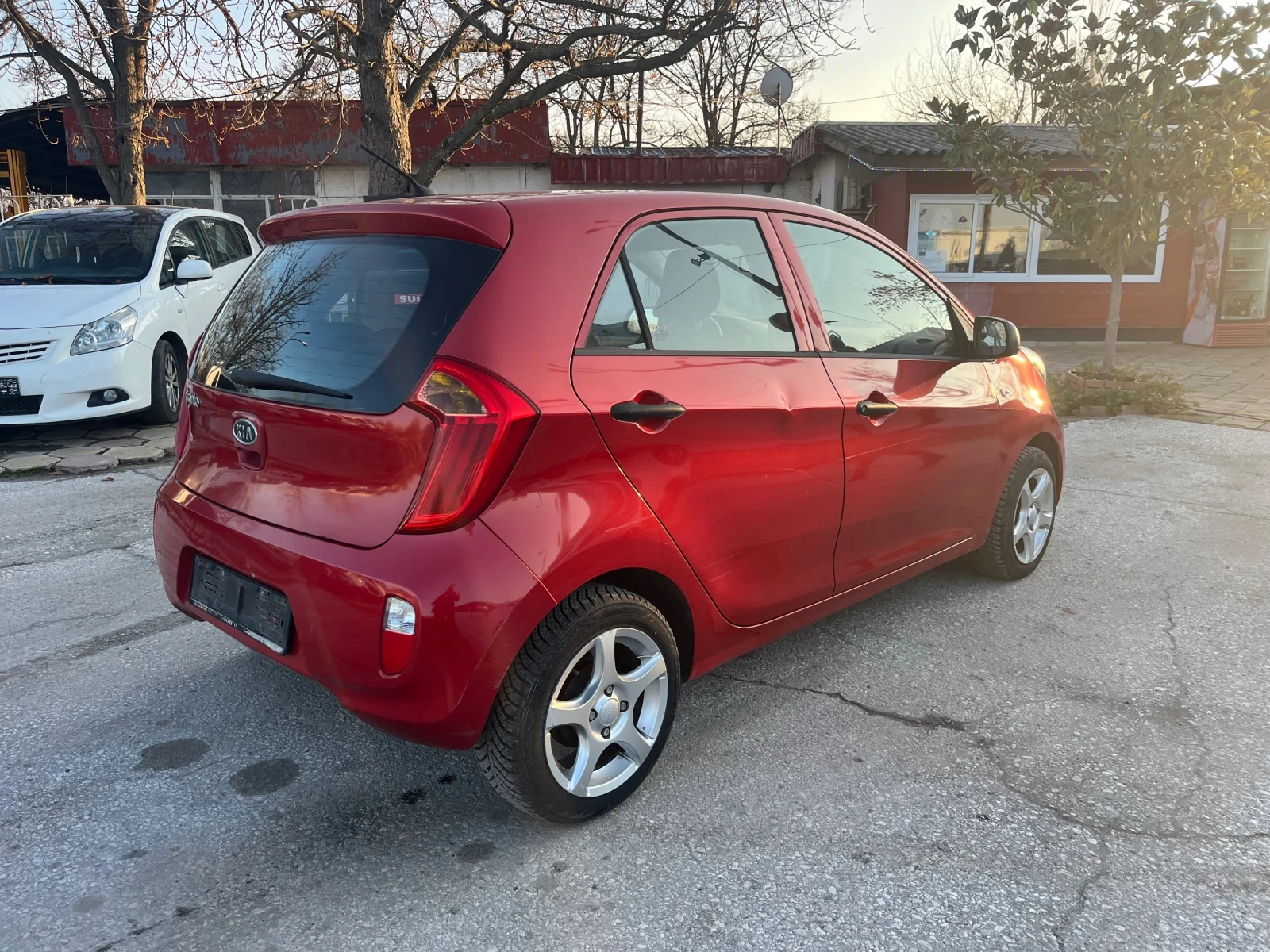 Kia Picanto 1.0i - изображение 4