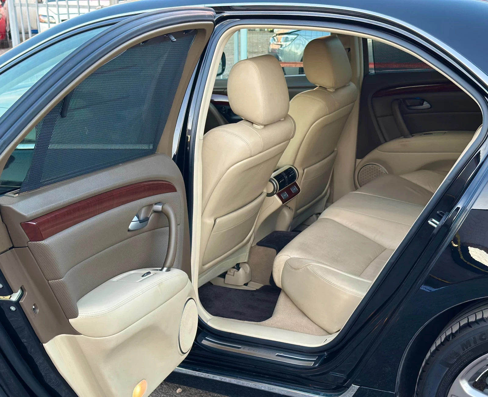 Honda Legend 3.7 Face Premium Фул екстри Много Запазена  ! - изображение 9