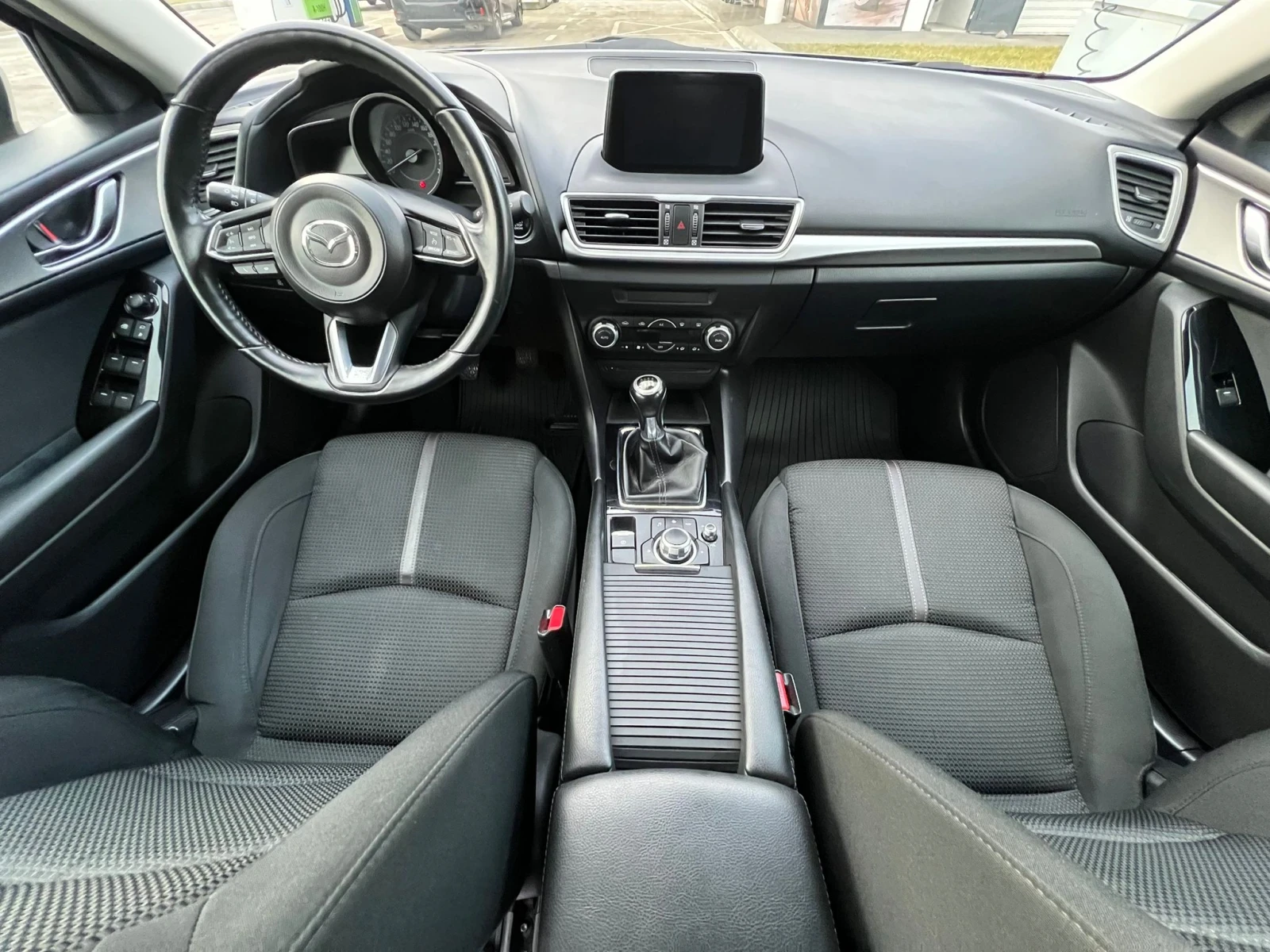 Mazda 3 1.5 d - изображение 8