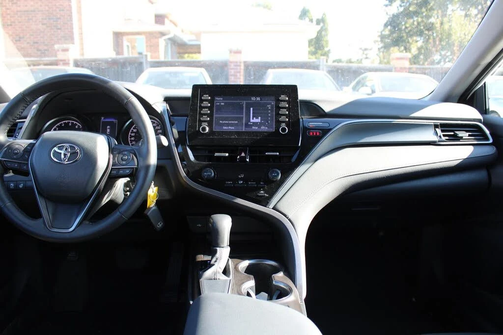 Toyota Camry SE CAM* KEYLESS* BLINDSPOT* CARPLAY* *  | Mobile.bg   6