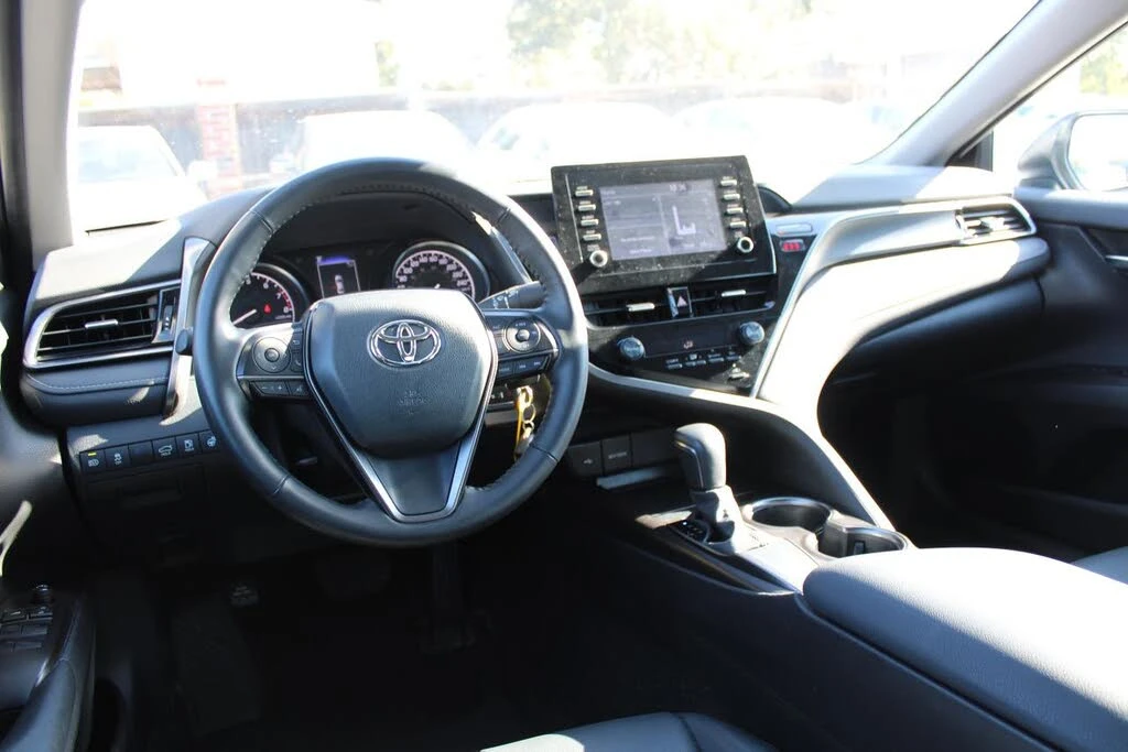 Toyota Camry SE CAM* KEYLESS* BLINDSPOT* CARPLAY* *  | Mobile.bg   13