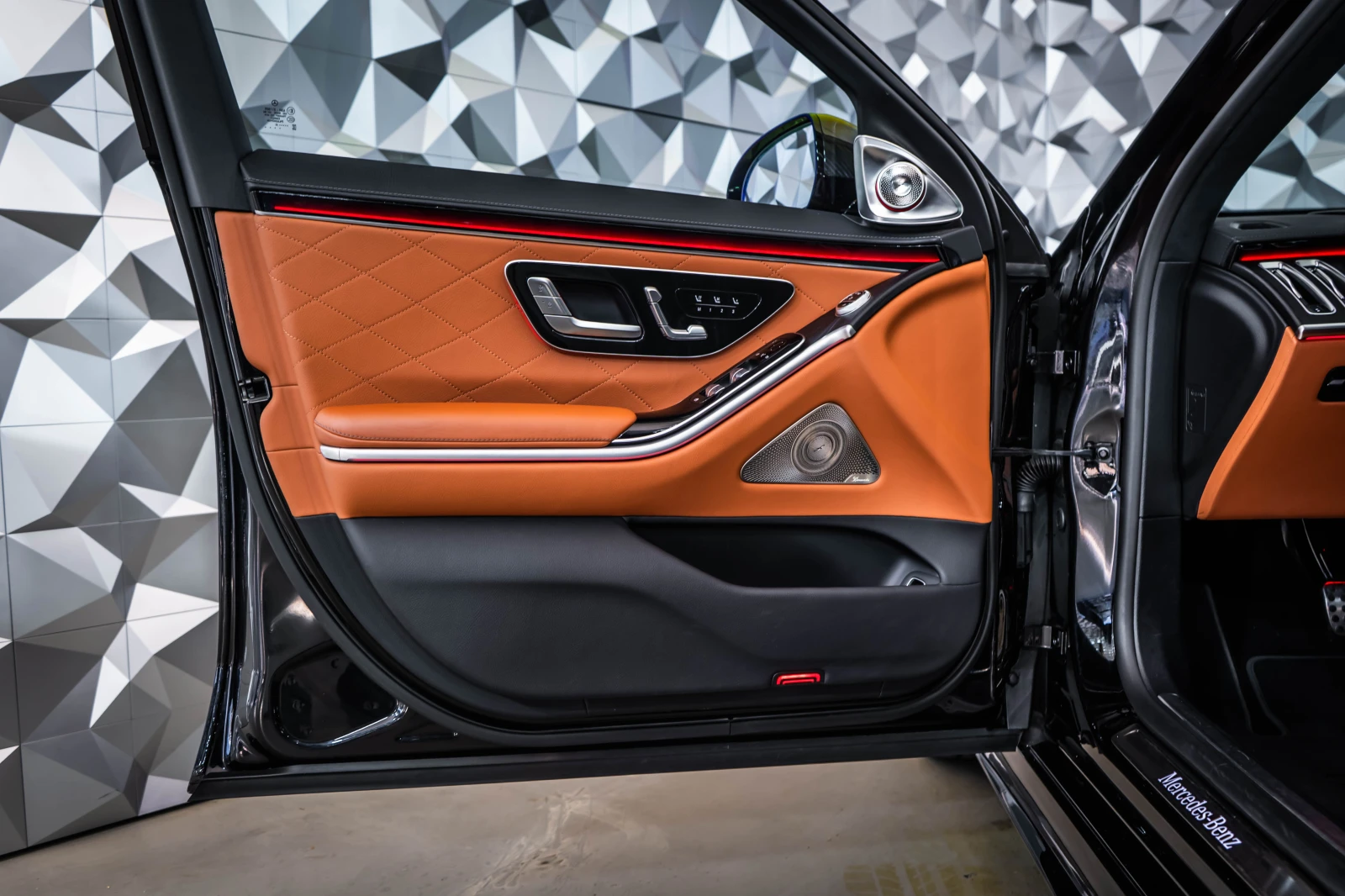 Mercedes-Benz S 400 d 4M Brabus Optic* AMG* Night* Pano* Burm - изображение 7