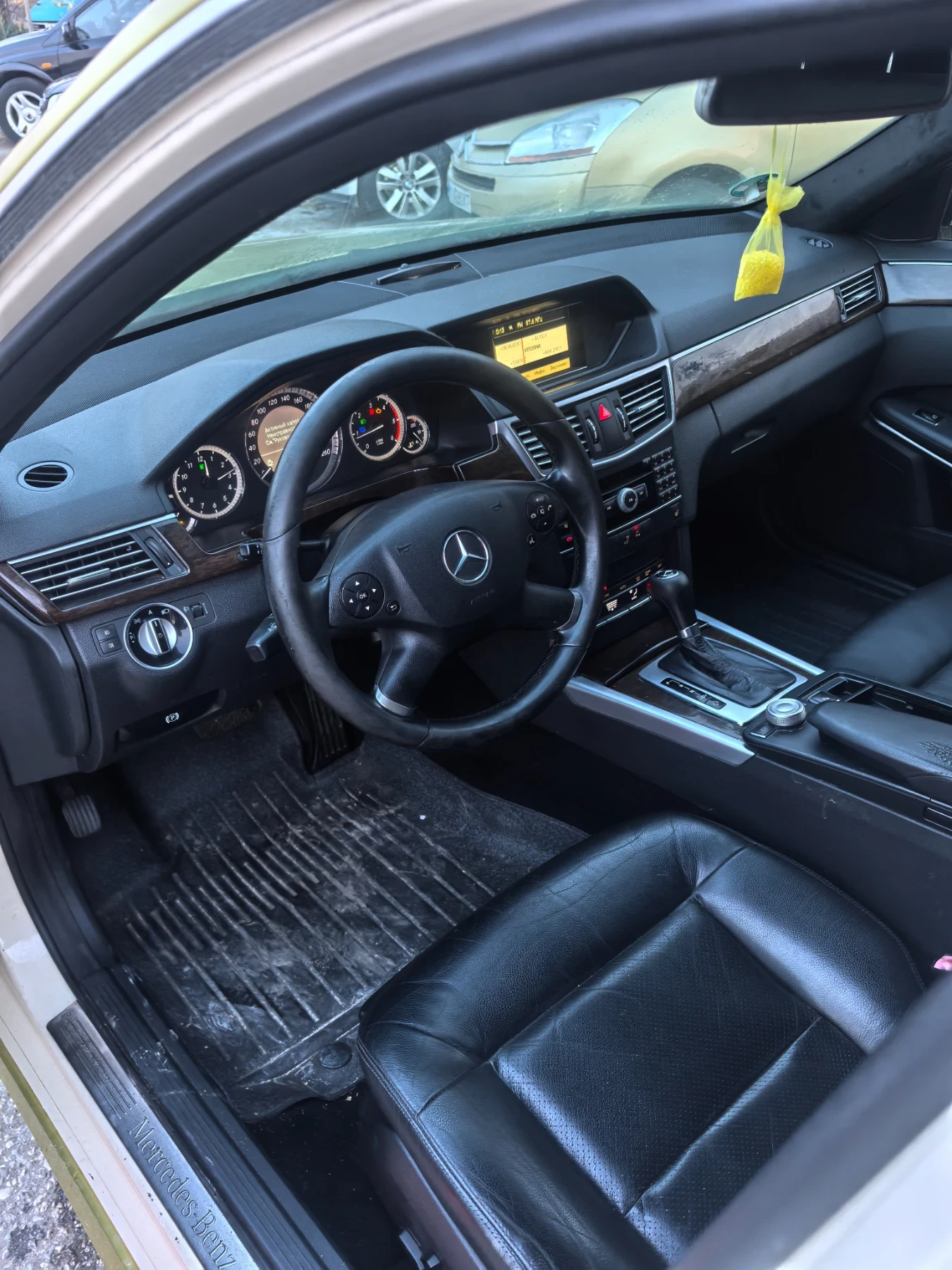 Mercedes-Benz E 200 | Mobile.bg   7