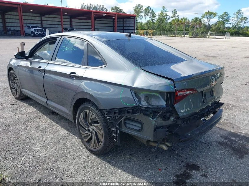 VW Jetta 1.4L I-4 DI, DOHC, VVT, TURBO, 147HP Front Wheel | Mobile.bg � ����������� 9