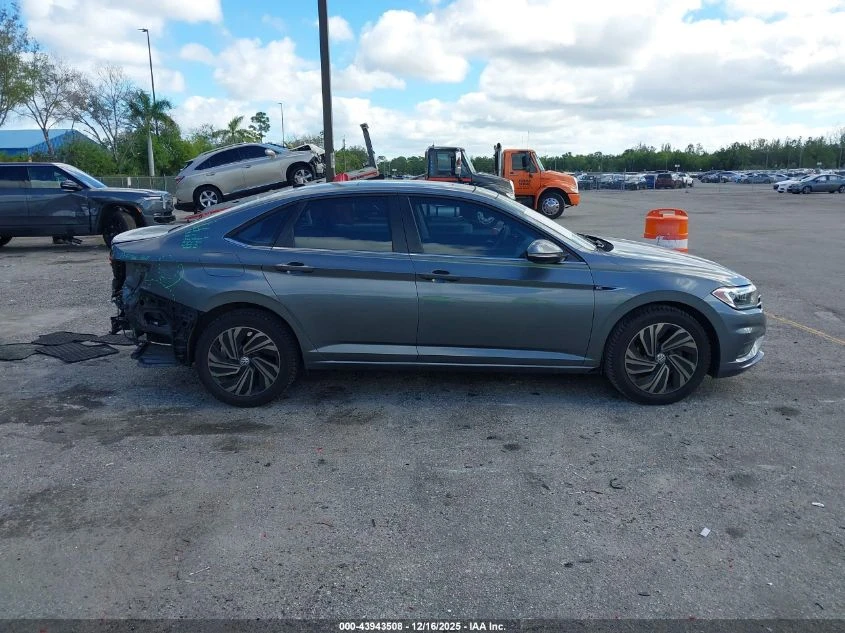 VW Jetta 1.4L I-4 DI, DOHC, VVT, TURBO, 147HP Front Wheel | Mobile.bg � ����������� 6