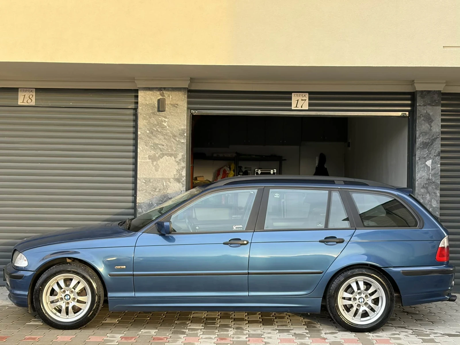 BMW 318, снимка 4 - Автомобили и джипове - 53934617