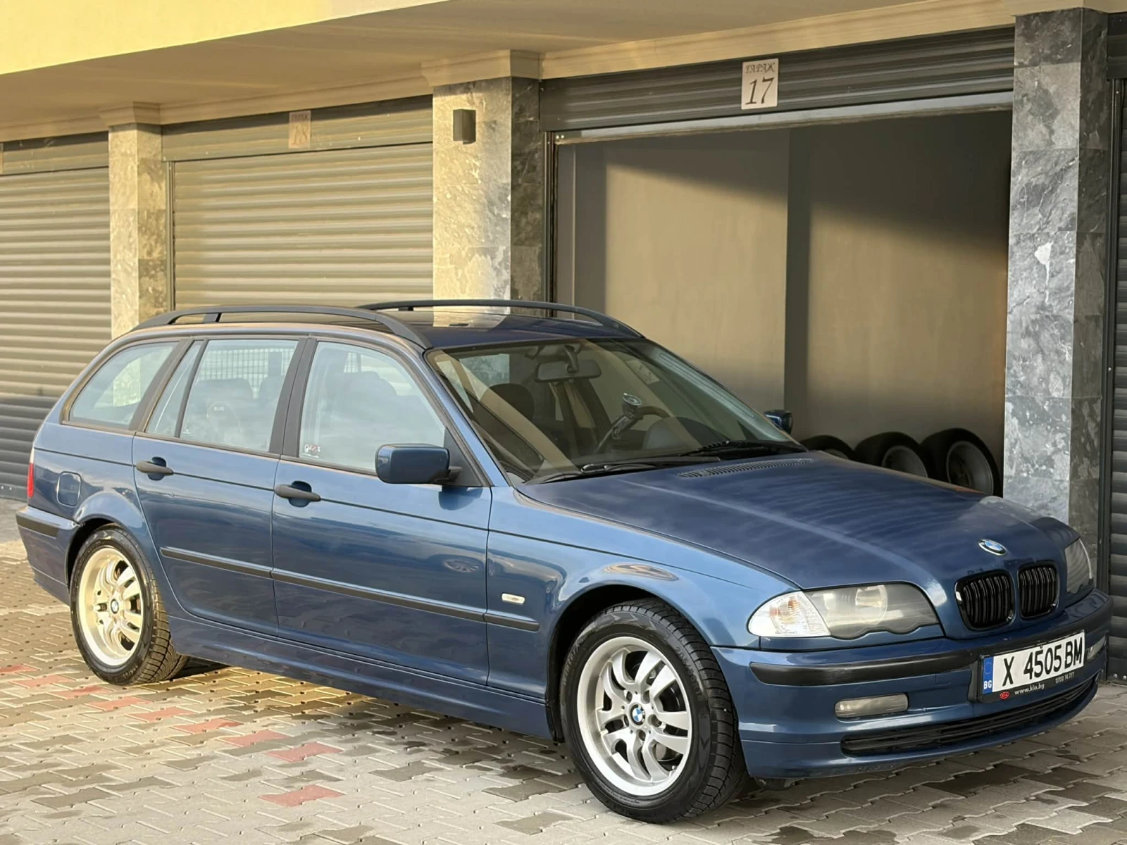 BMW 318, снимка 3 - Автомобили и джипове - 53934617