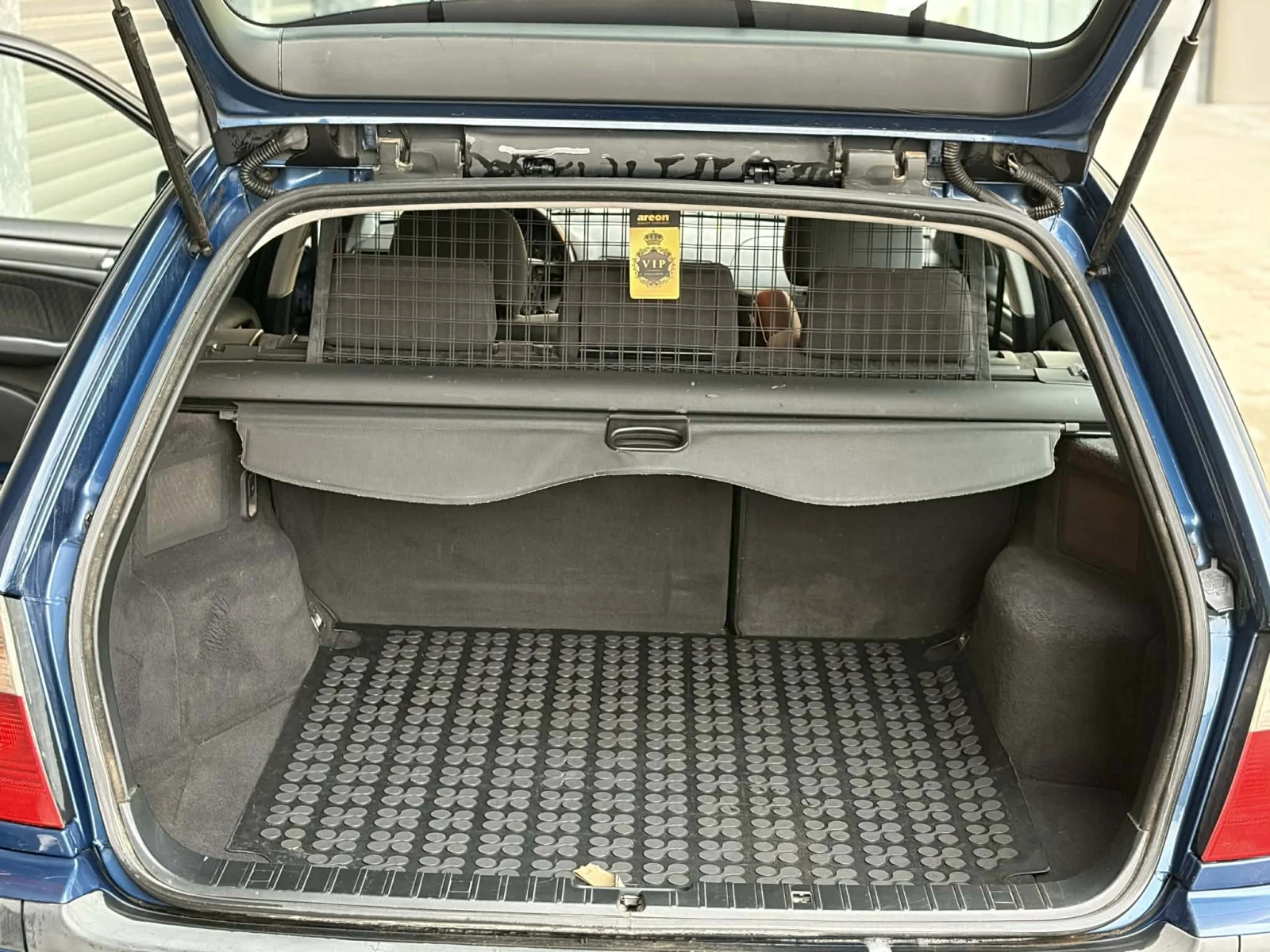 BMW 318, снимка 10 - Автомобили и джипове - 53934617