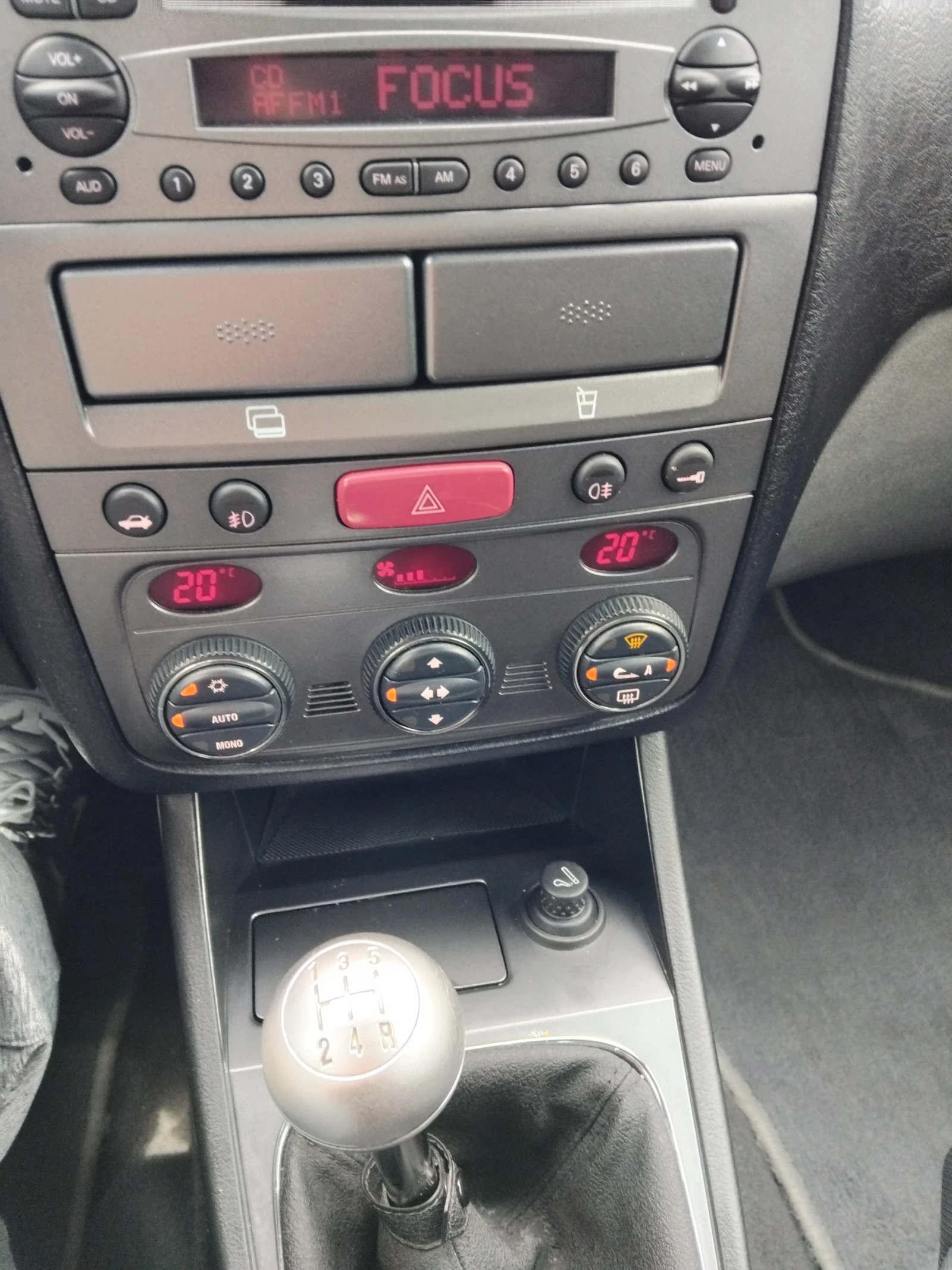 Alfa Romeo 147 1600, снимка 8 - Автомобили и джипове - 54494555