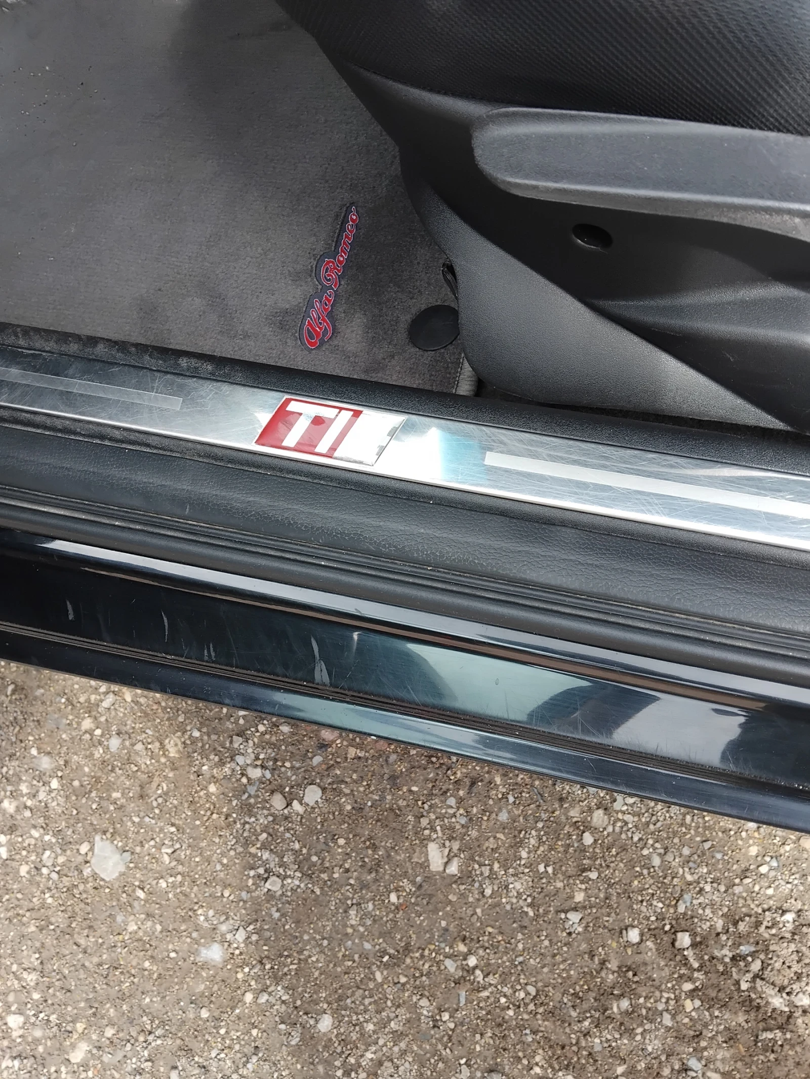 Alfa Romeo 147 1600, снимка 5 - Автомобили и джипове - 54494555