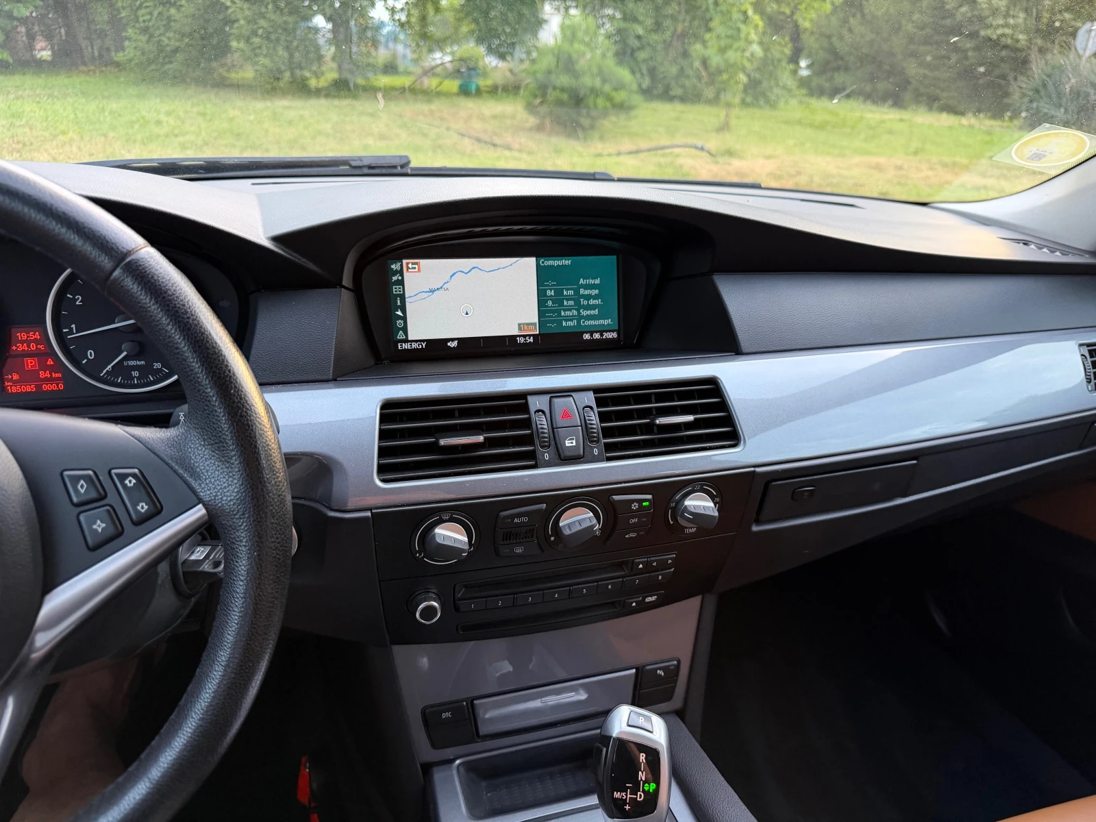 BMW 520 I Luxury, снимка 14 - Автомобили и джипове - 54803815