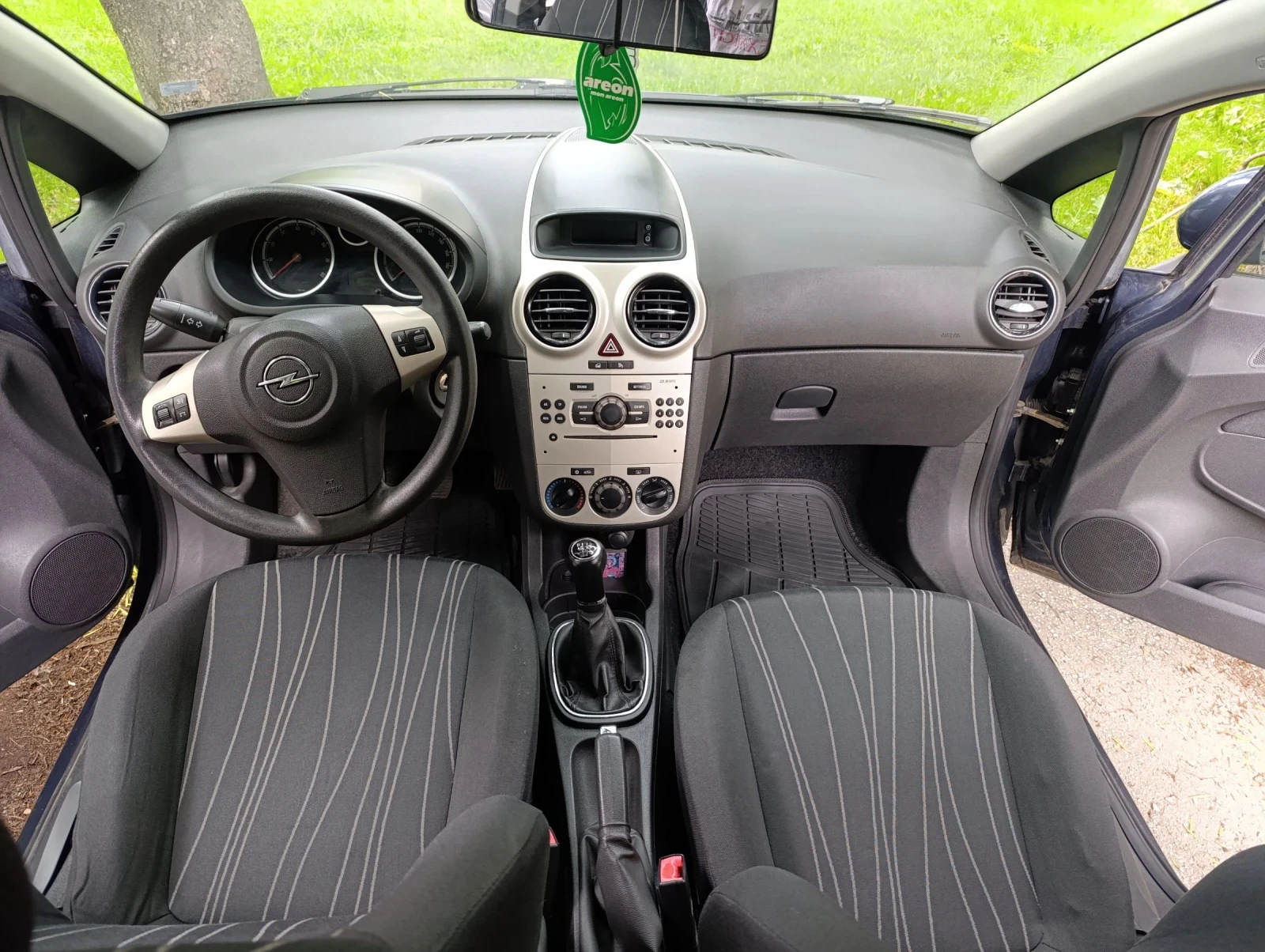 Opel Corsa 1.4 ГАЗ/Бензин Уникат, снимка 11 - Автомобили и джипове - 54803878