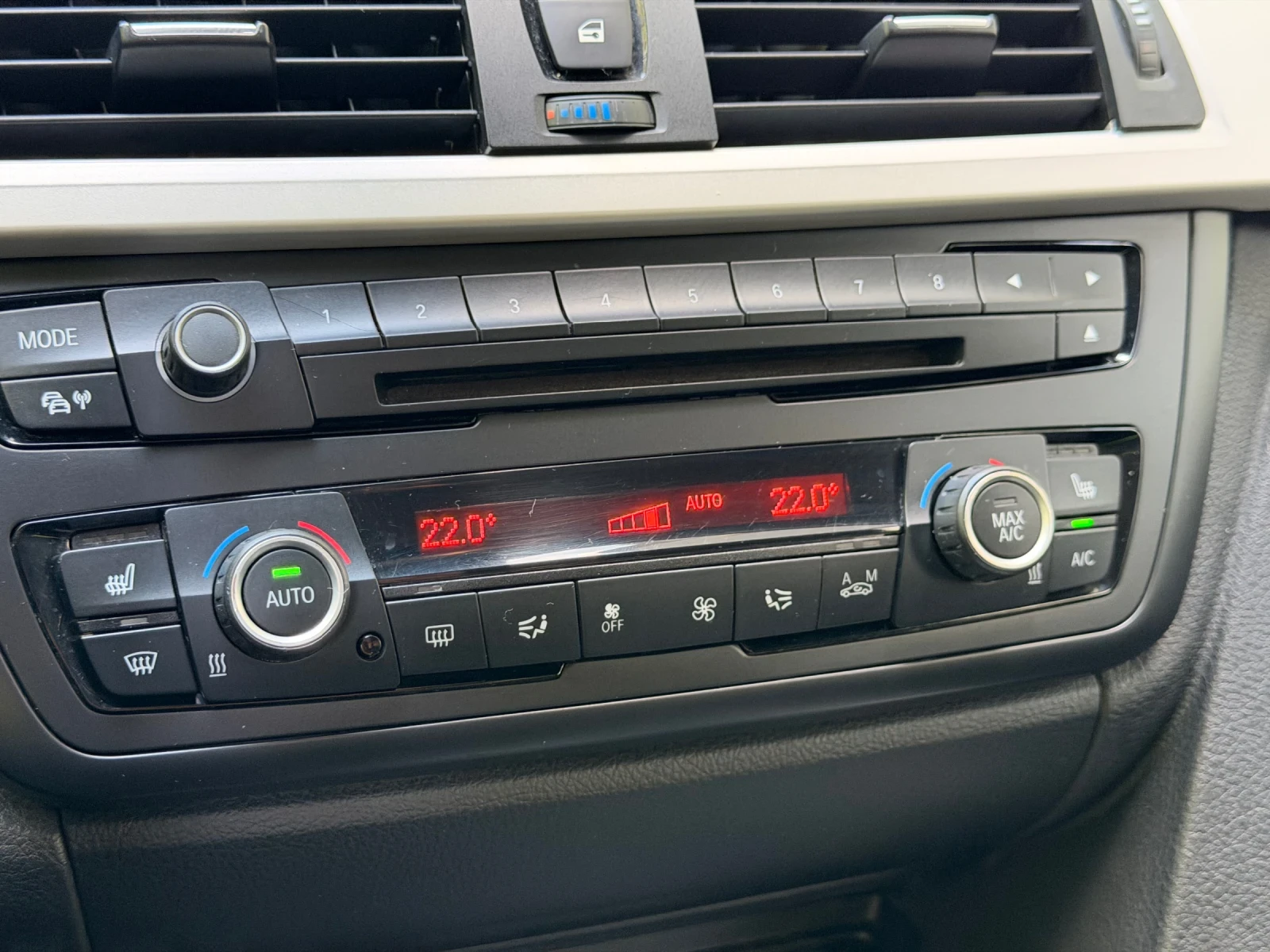 BMW 320 d / X-DRIVE / АВТОМАТИК, снимка 15 - Автомобили и джипове - 54956477