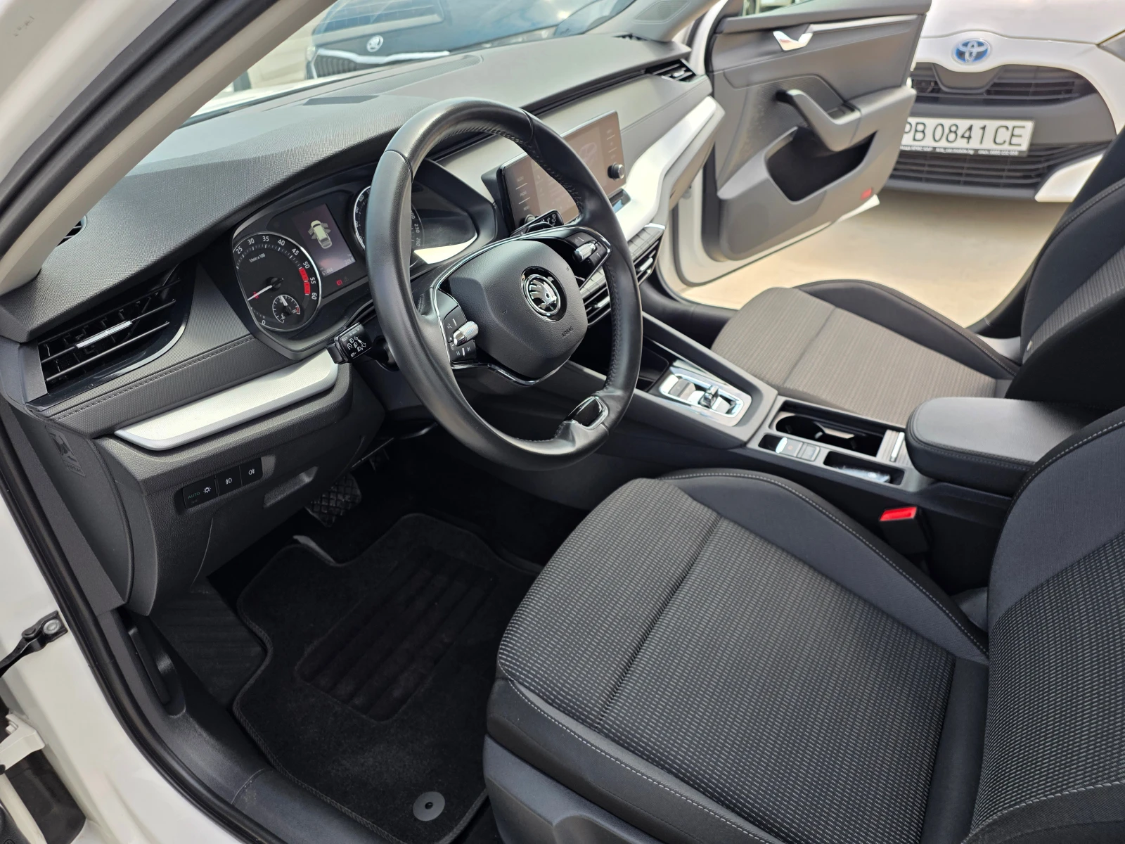 Skoda Octavia НОВ-2.0-А/Т-150кс, снимка 13 - Автомобили и джипове - 55131133