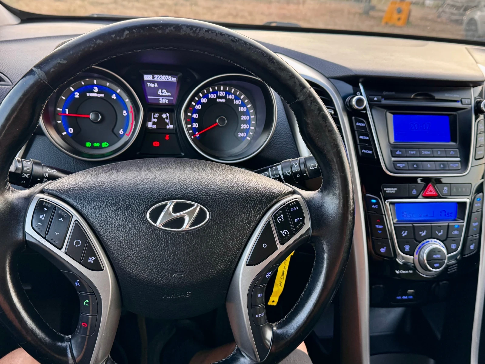 Hyundai I30 Hyundai i30 1. 6 CRDi, снимка 7 - Автомобили и джипове - 55674553