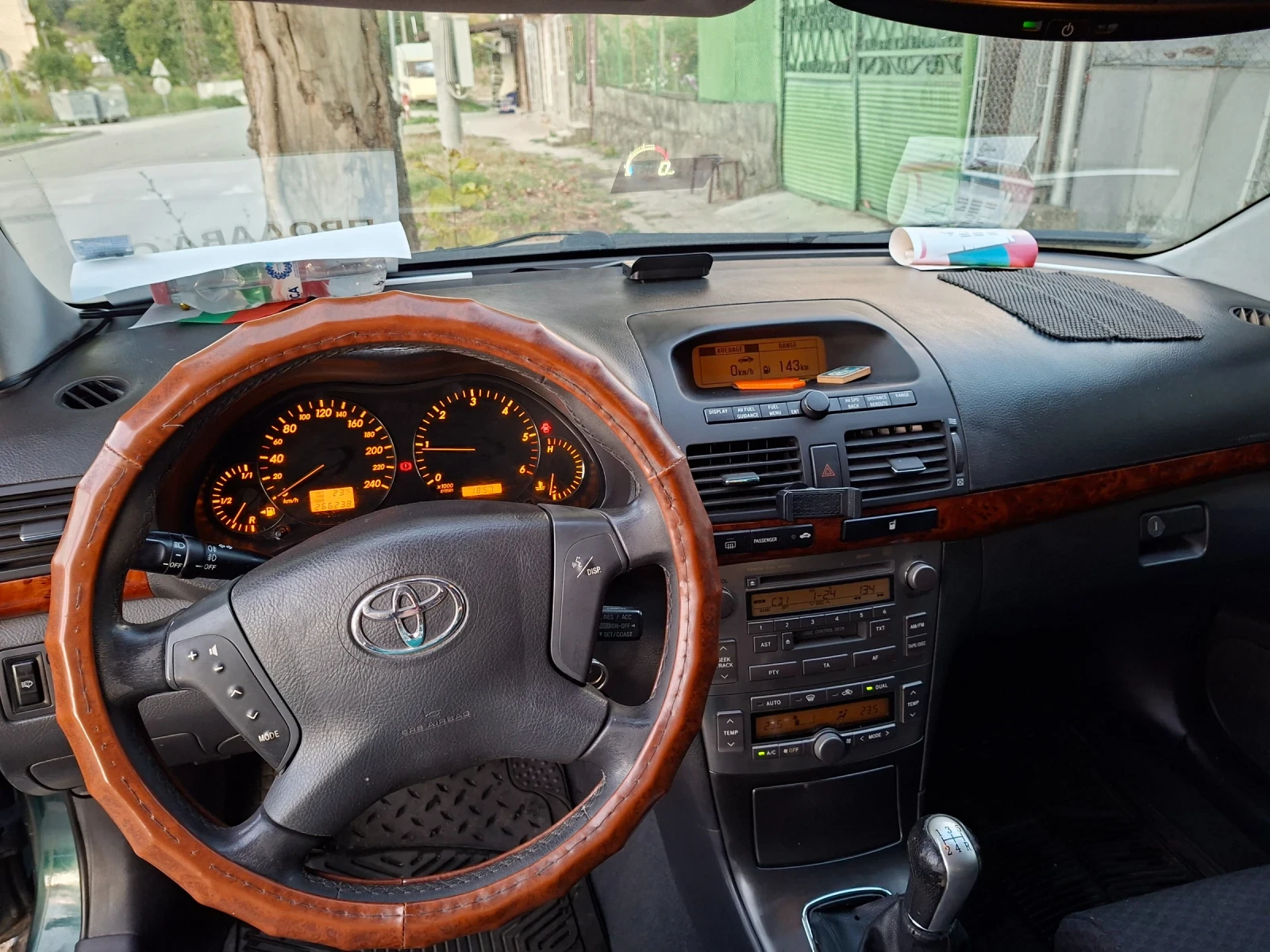 Toyota Avensis D-4D , снимка 12 - Автомобили и джипове - 55728708