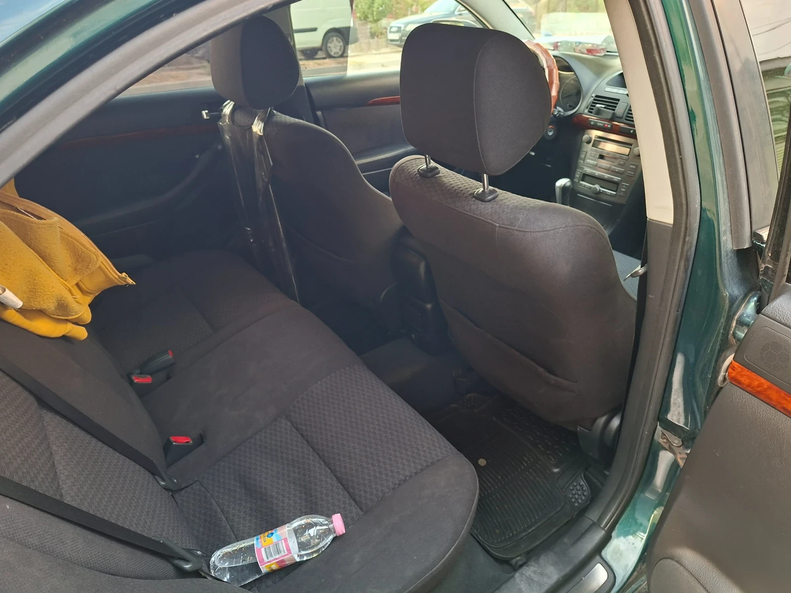 Toyota Avensis D-4D , снимка 11 - Автомобили и джипове - 55728708