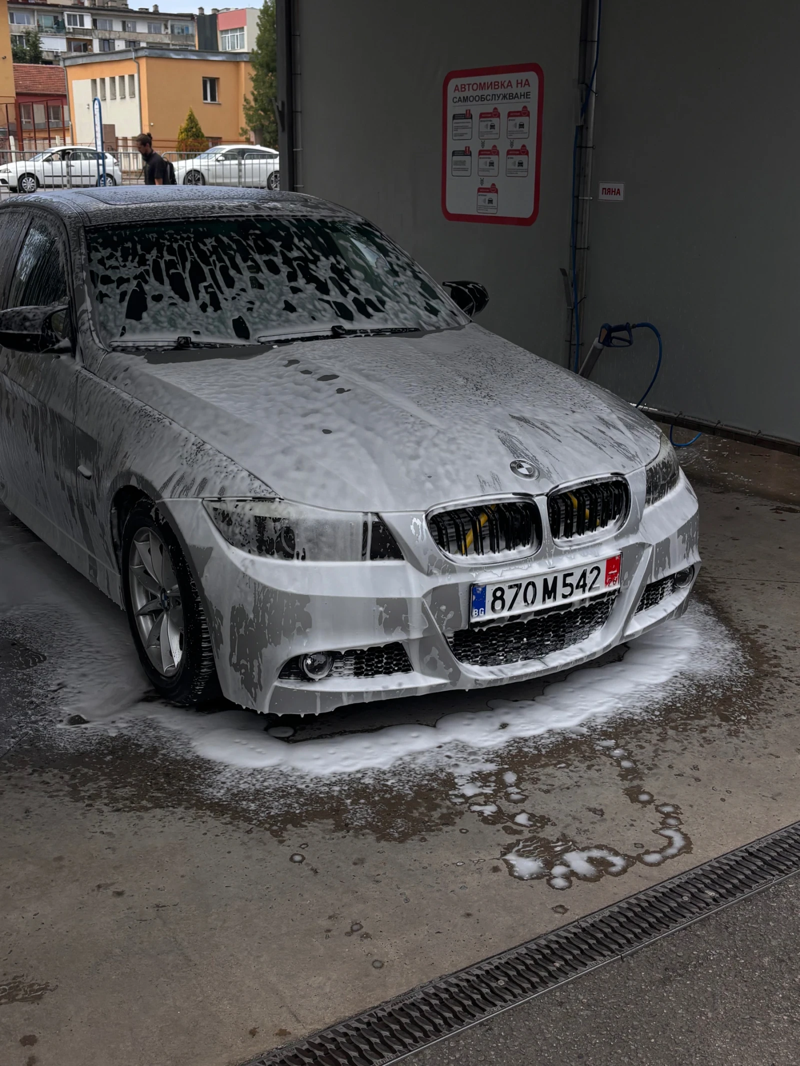 BMW 320, снимка 13 - Автомобили и джипове - 55784061