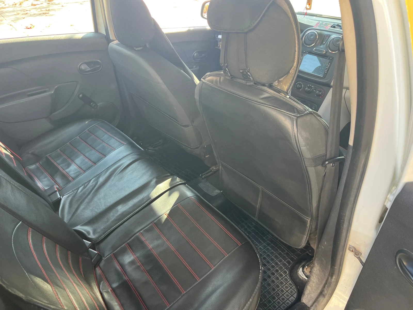 Dacia Sandero, снимка 5 - Автомобили и джипове - 56706286
