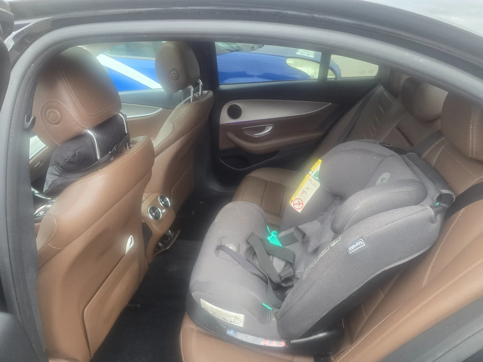 Mercedes-Benz E 220, снимка 2 - Автомобили и джипове - 56433747