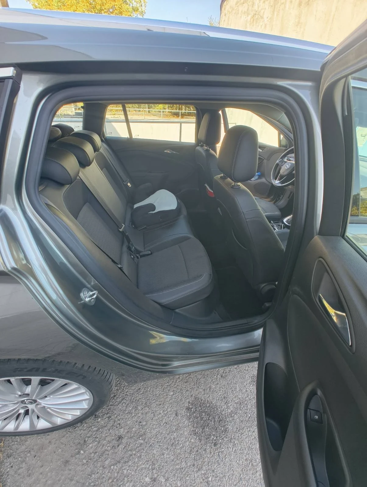 Opel Astra 1.6 CDTI 136кс, снимка 10 - Автомобили и джипове - 56434724