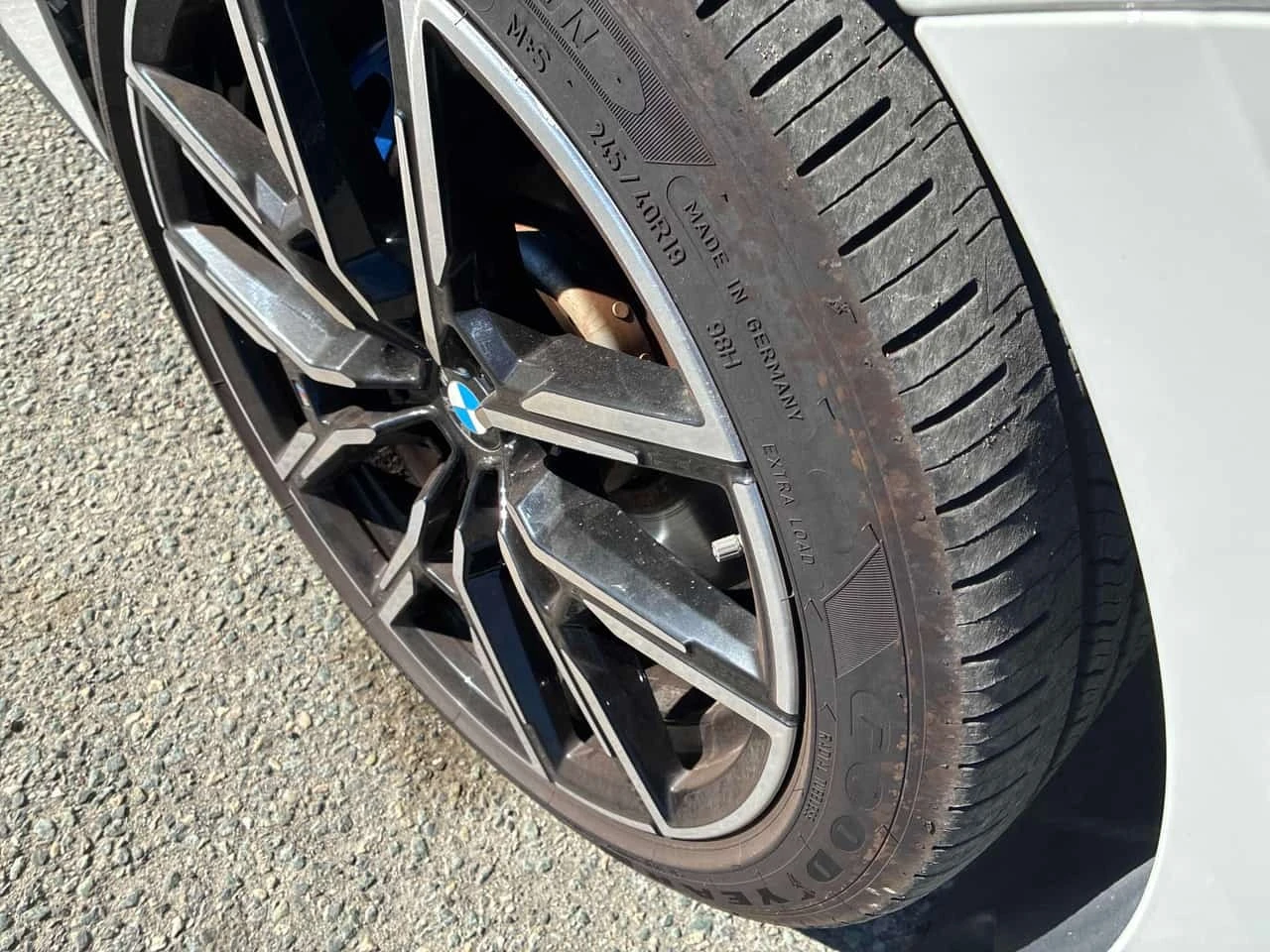 BMW i4 xDrive40 | CARFAX | ��� ��������� | Mobile.bg � ����������� 6