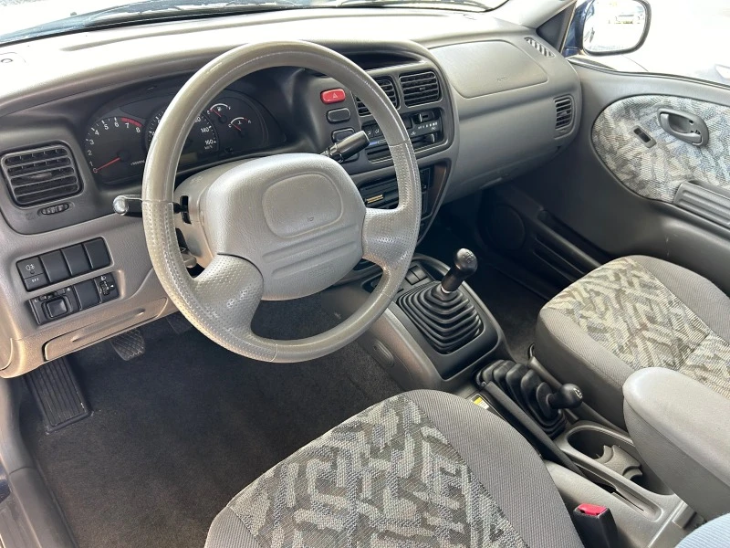 Suzuki Vitara 1.6i  ОТЛИЧНА, снимка 9 - Автомобили и джипове - 46228532