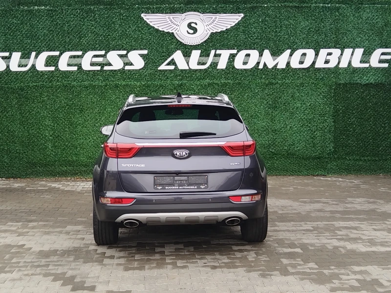 Kia Sportage 2.0 crdi, снимка 4 - Автомобили и джипове - 47976485