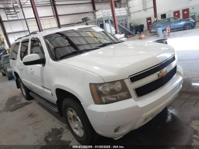 Chevrolet Suburban, снимка 1 - Автомобили и джипове - 49082993