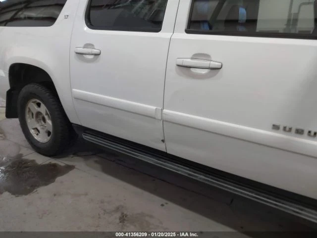 Chevrolet Suburban, снимка 6 - Автомобили и джипове - 49082993