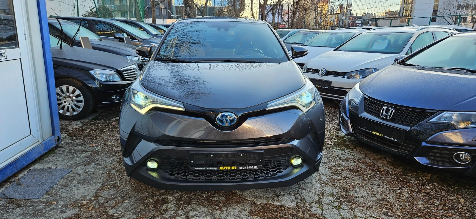 Toyota C-HR 1.8 Hybrid E-CVT Lounge EURO6D - изображение 2